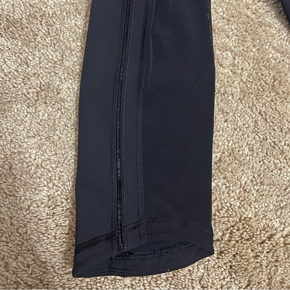 Lululemon Black High Waisted Cropped Running Training Pants Size 6 - Picture 2 of 16